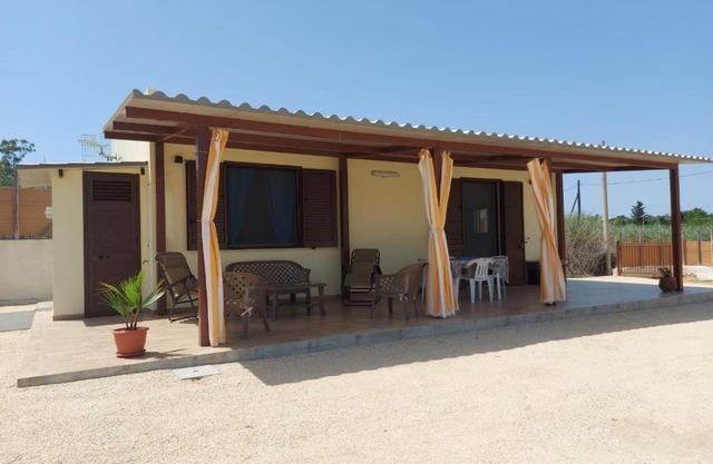 Little Holiday House