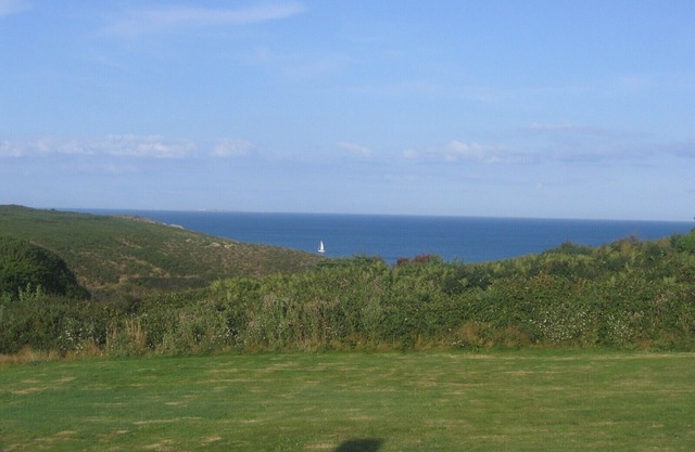 LITTLE HOUSE BEAUTIFUL SEA VIEW with HEATED POOL