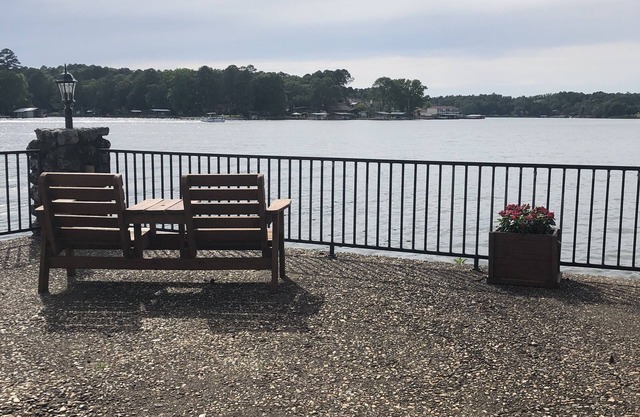 Live in style and Luxury by the Water with This Updated Condo in Hot Springs