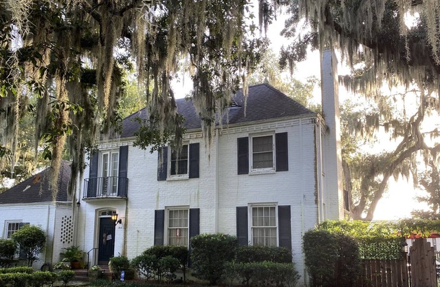 Lively Oaks Estate