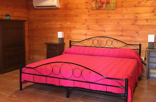 LIVERPOOL Chalet with garden and kitchen, 4 beds