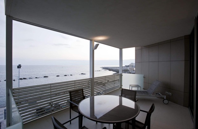 Living room in suite - Gallipoli