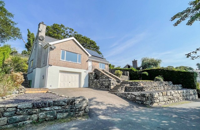 LLEIFIOR, pet friendly, country holiday cottage in Dolgellau