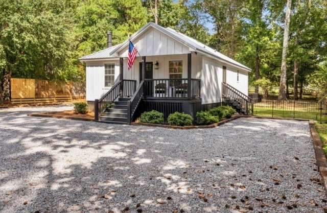 Lob Lolly Cottage, A stylish cottagen5 minutes to downtown Fairhope,