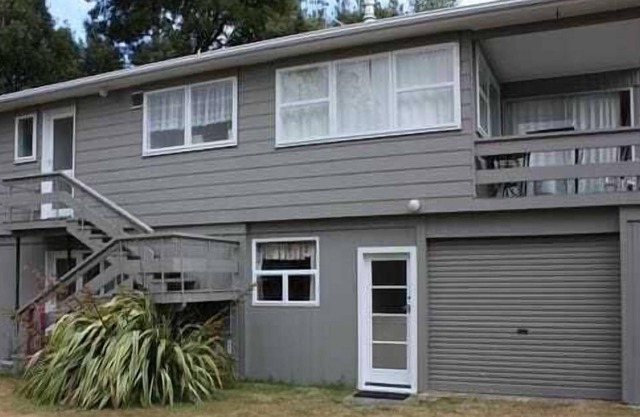 Located in the heart of Kinloch village. Short walk to Lake Taupo, shop and res
