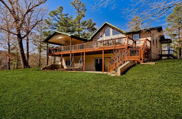 Located On The Beautiful Kings River With Your Own Private Gravel Bar