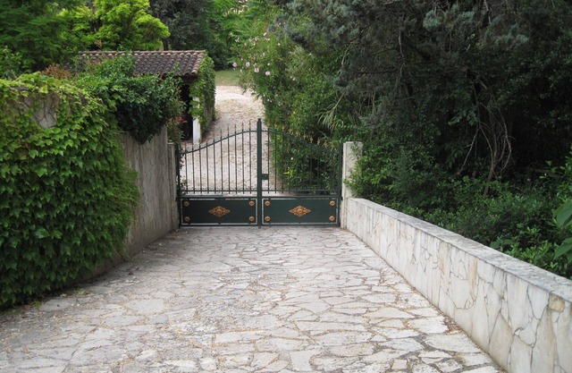 Location Saisonnière Piscine Privée