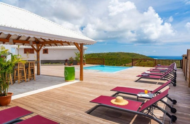 Lodge T3, 4 Étoiles, Espace Piscine et vue Mer, Sainte-anne Martinique