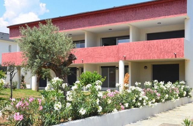 Lodging on the beach,100 mt away,A/C, pool, restaurant,children play ground