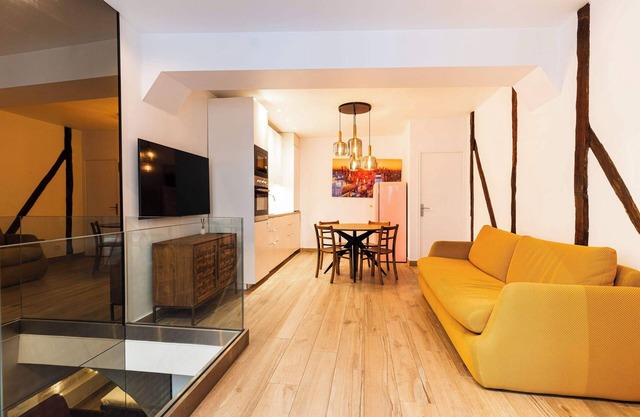 Loft 1 BR Marais, Notre Dame AC by LCC Agency