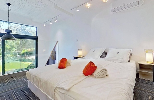 LOFT by the sea, view of the gulf, quiet in Olmeto-Plage. Pet Friendly