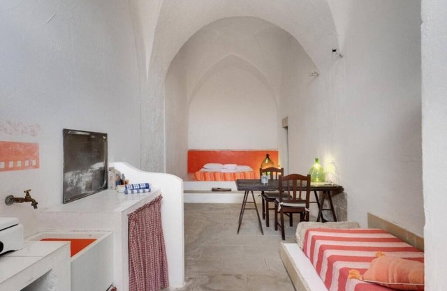 Loft in Masseria del Salento with pool and wifi