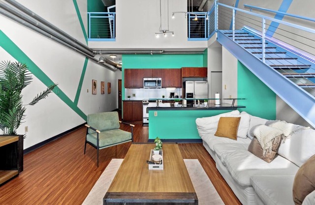 Loft-Style 2BR near Midtown Atlanta
