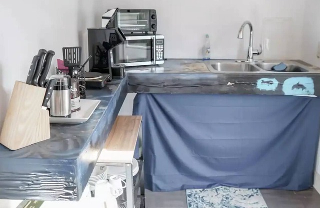 Loft tiny house near Valley, Beach, & Wine Tasting