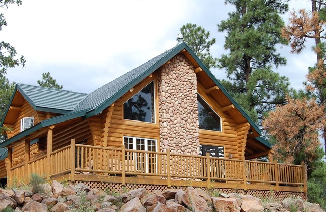 Log Cabin Forest Home