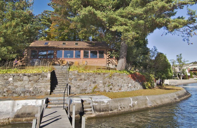 Log Cabin on Lake George, Dock Space