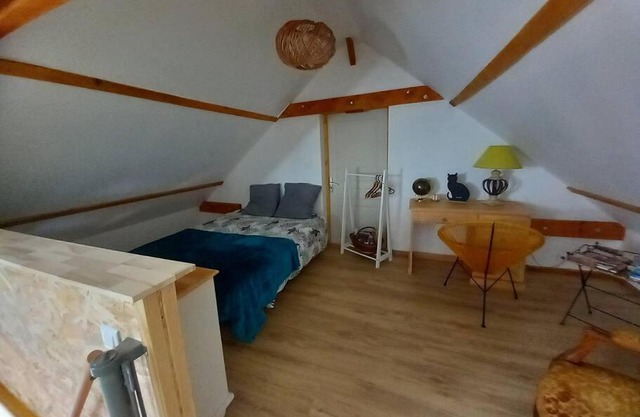 Logement climatisé à la campagne avec terrasse