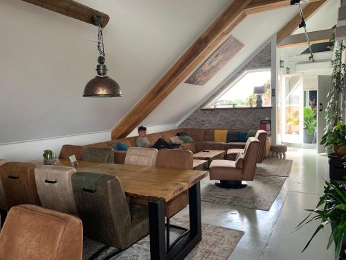 Logement Meijnerswijk, Free Parking, Electric Parking, Kitchen,Living room, Free Coffee machine Geen jongeren onder 25 jr