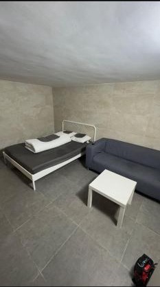 Logement privé sous sol accès autonome