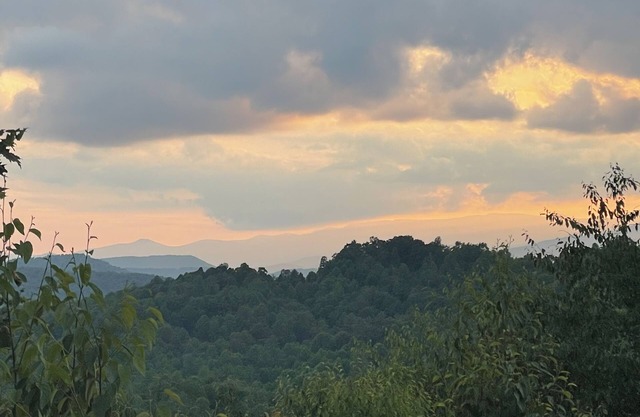 Long Range Mountain Views, Luxury Golf Club-Welcome to Champion Hills