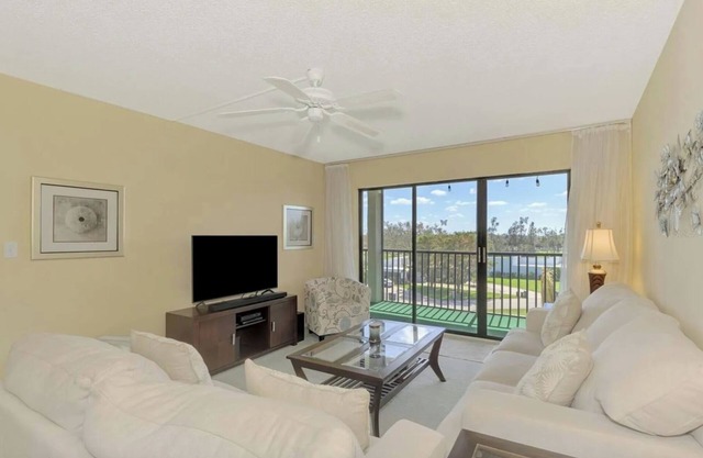 Long term Rental nCondo located at the IMG Golf Course- 3 Month minimum