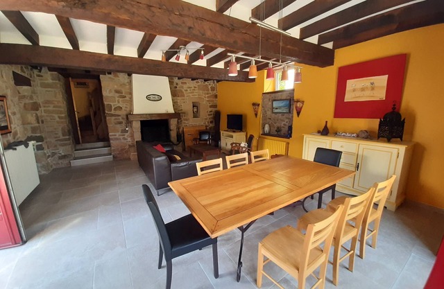 LONGERE D'ARMOR SEASIDE 8 PEOPLE