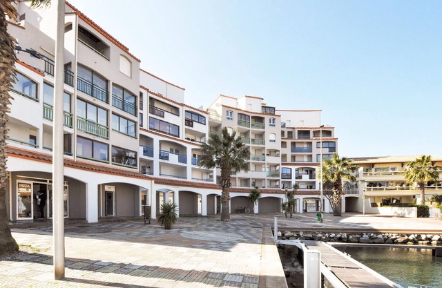 Look forward to a fantastic vacation experience in this beautiful vacation home near the sea!