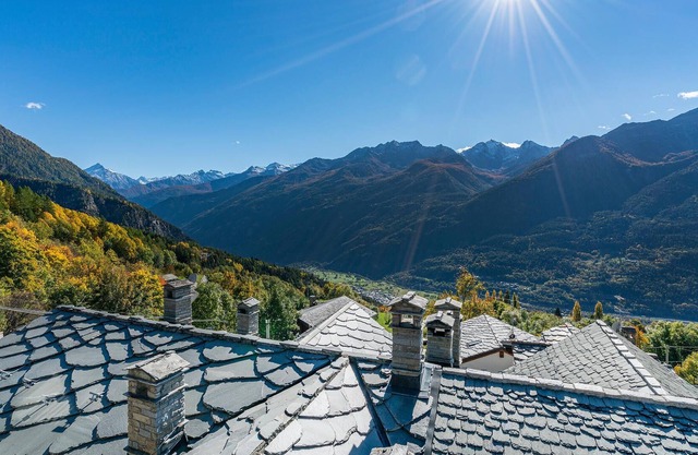 Look forward to a vacation in this charming vacation apartment with a view of the northern Italian m