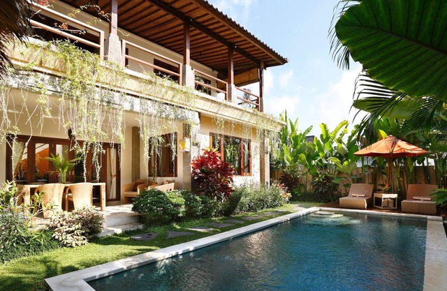 Look no further! Stylish 2BR pool villa in rice fields, 10 mn walk to Ubud