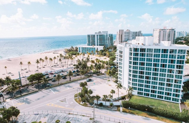 Look No Further 2 Relaxing Units, Ocean View, Outdoor Infinity Pool!