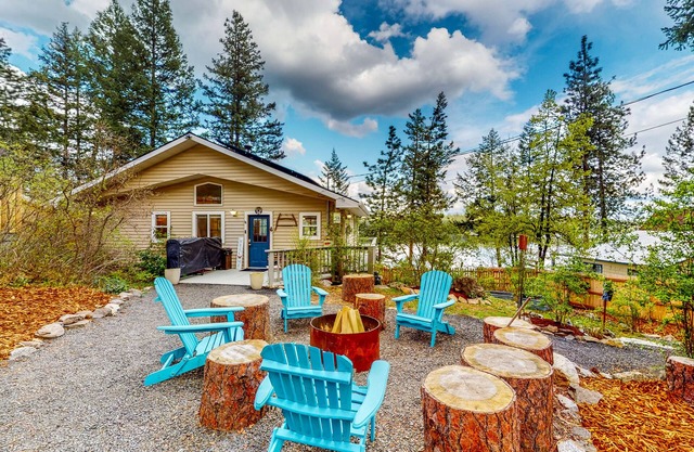 Loon Lake Home & Cabins w/Firepit, Kayaks, & Dock