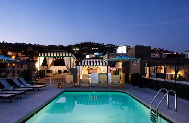 Los Angeles Rooftop Suite! Three Stylish Units, Swimming Pool, Pet-friendly!