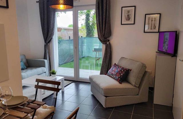 Loue à Lanton Appartement RDC Terrasse, T2, 3 Couchages