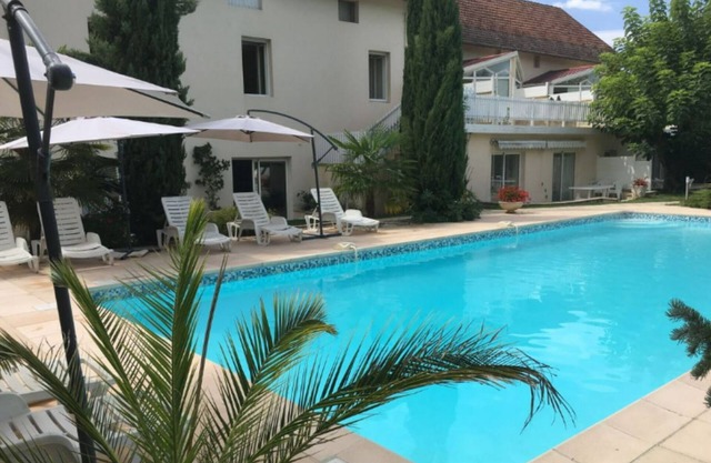 Loue Agréable T4 de 120 m2 Avec Piscine Pour 6/8 p