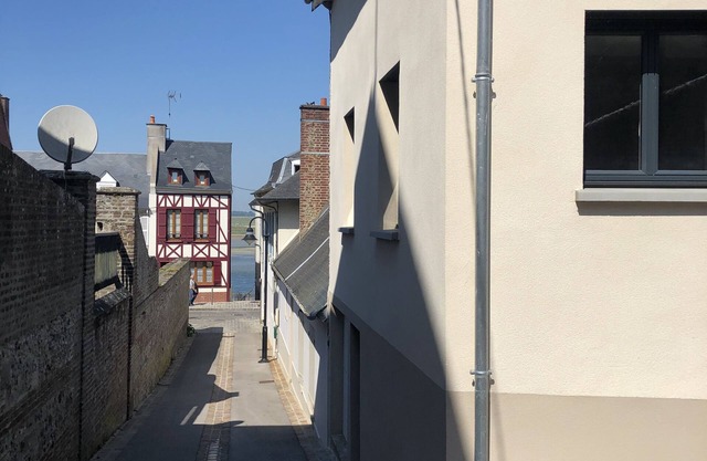 Louise's Lodge, downtown Saint Valery sur Somme