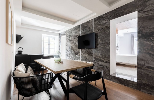 Louly Trevi Fountain 4 Bedroom Luxury Apartment