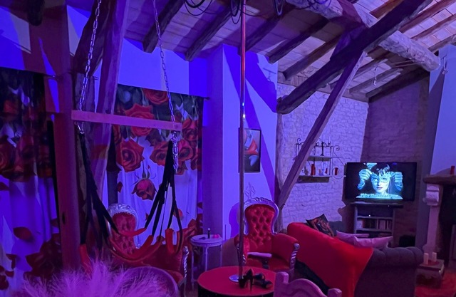 Love Room Le Secret du Pigeonnier Jacuzzi and Hammam - Gorges de l'Aveyron