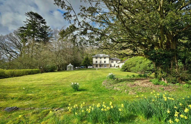 Lovelady Shield House