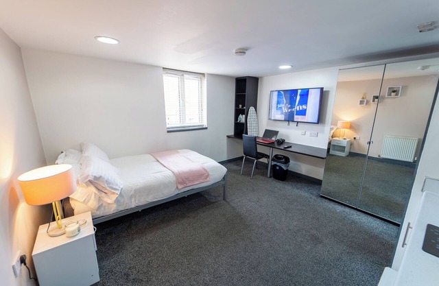 Lovely 1-Bed Studio in Birmingham