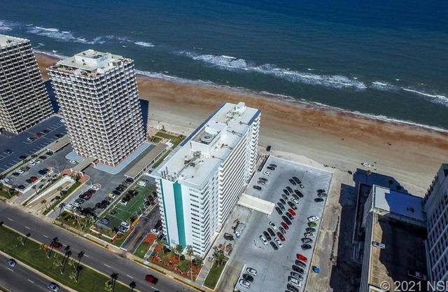 Lovely 2 Bdr/2 Bath Condo on the beach