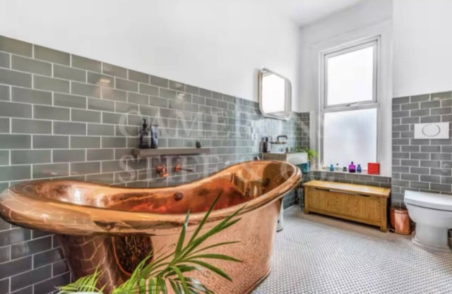 Lovely 2 bed flat with Private Garden