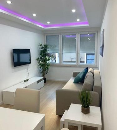 Lovely 2 bedroom apartment in South Lisbon