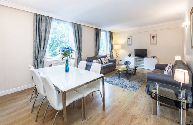 Lovely 2 Bedroom Private Family Apartment near Oxford Street