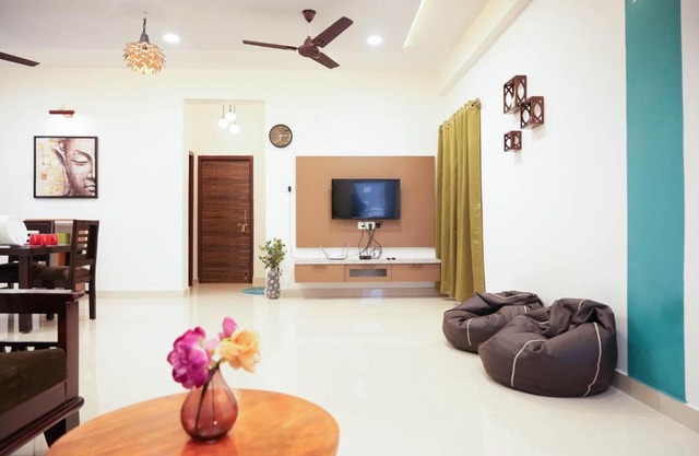 Lovely 2 BHK house Near US Embassy at Gachibowli