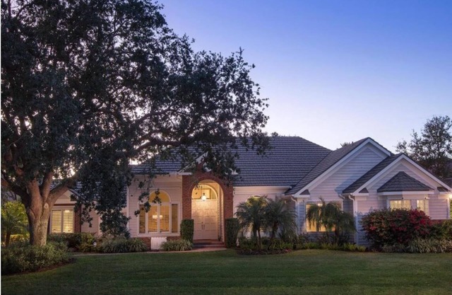 Lovely 4 BR/5Bath Pelican Bay Home w/Heated Private Pool, Spa & Private Beach!