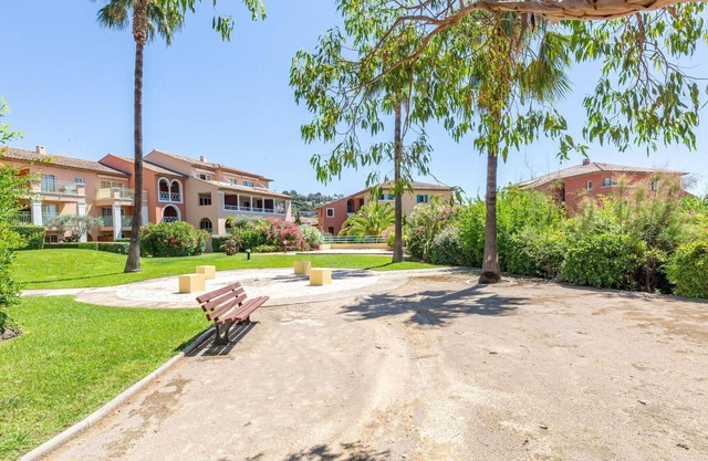 Lovely apartment for 4 people with WIFI, A/C, pool, TV and terrace