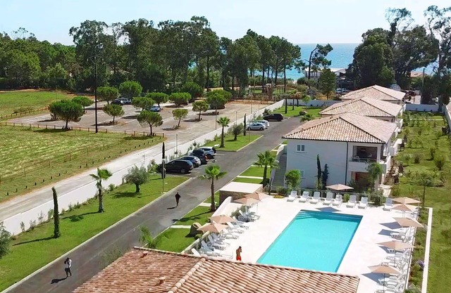 Lovely apartment for 6 guests with WIFI, pool, A/C, TV, terrace and pets allowed