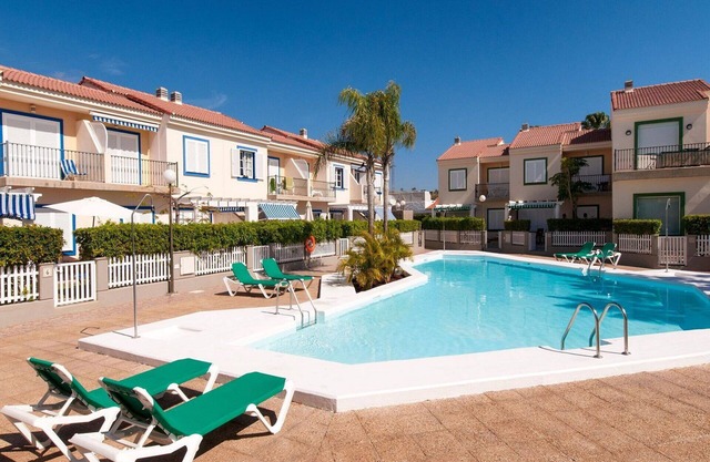 Lovely apartment for 4 guests with pool, A/C, WIFI, TV and patio