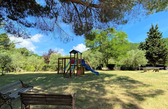 Lovely apartment for 4 guests with pool, A/C, WIFI, TV, patio and parking