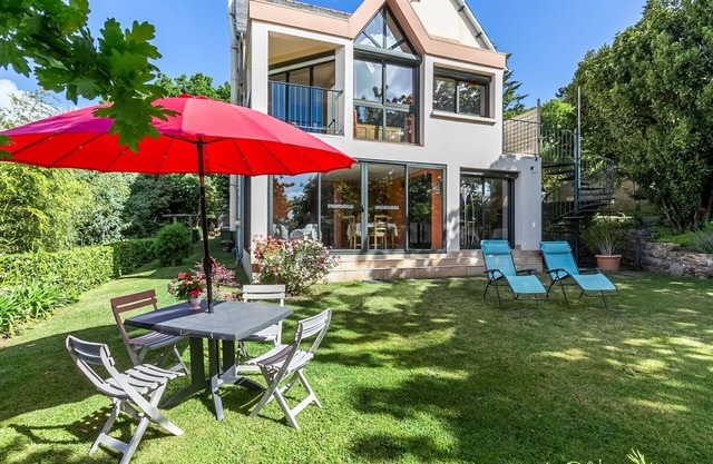 Lovely apartment for 2 guests with WIFI, TV and pets allowed